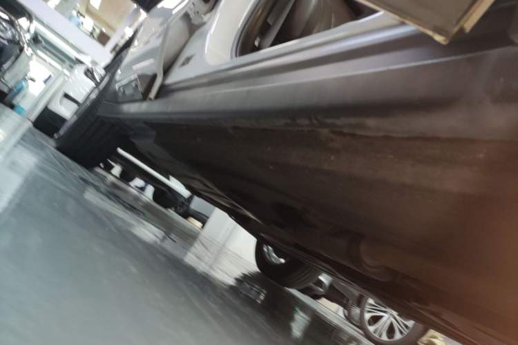 Used BMW X3 2021 xDrive28i Luxury Package Right Side Sill