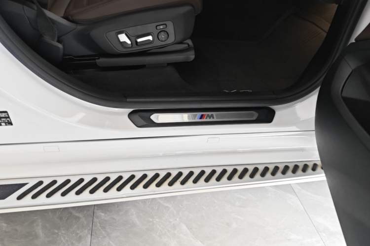 Used BMW X3 2021 xDrive28i M Sport Package Right Side Sill