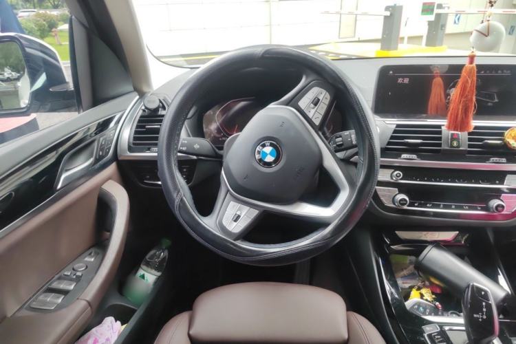 Used BMW X3 2021 xDrive25i Luxury Package Steering Wheel