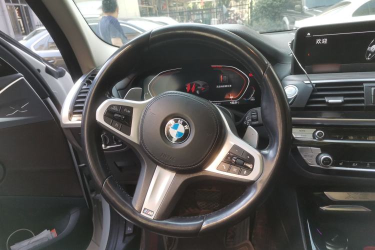 Used BMW X3 2021 xDrive25i Luxury Package Steering Wheel