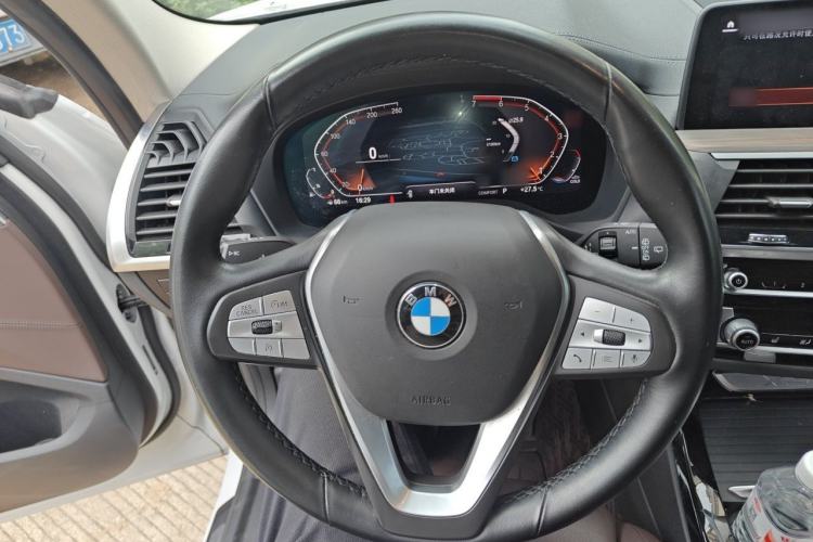 Used BMW X3 2021 xDrive28i Luxury Package Steering Wheel