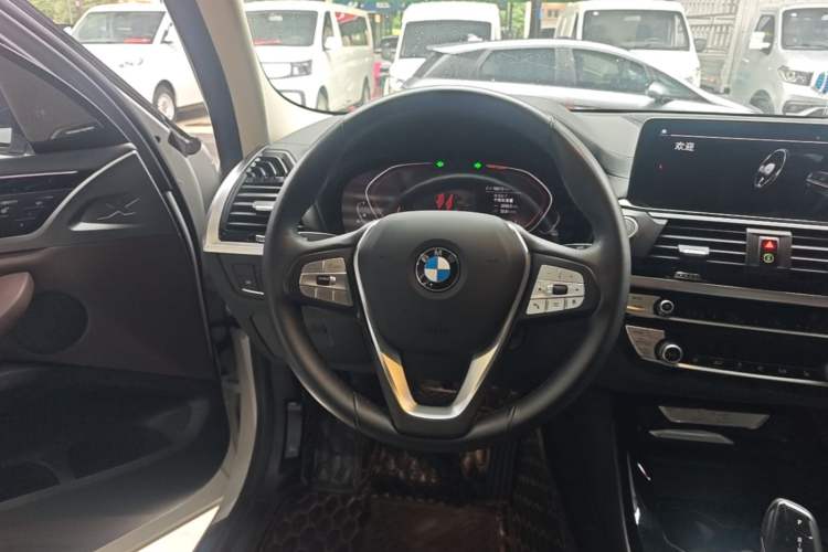 Used BMW X3 2021 xDrive25i Luxury Package Steering Wheel