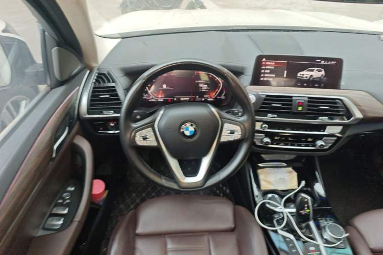 Used BMW X3 2021 xDrive28i Luxury Package Steering Wheel
