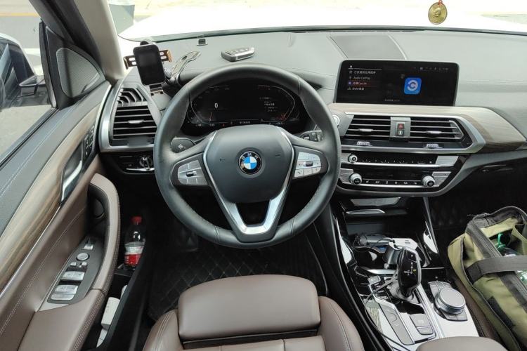 Used BMW X3 2021 xDrive28i Luxury Package Steering Wheel
