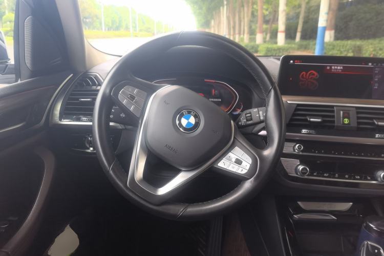 Used BMW X3 2021 xDrive28i Luxury Package Steering Wheel