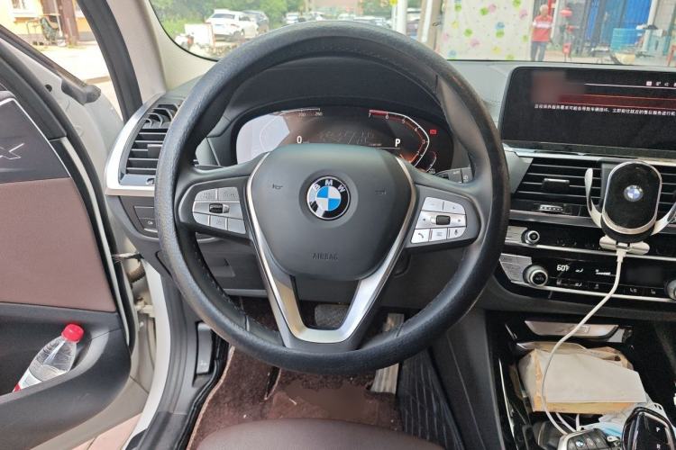 Used BMW X3 2021 xDrive25i Luxury Package Steering Wheel