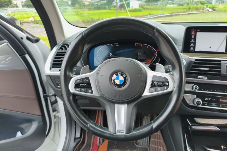 Used BMW X3 2021 xDrive30i Luxury Model with M Sport Package Steering Wheel