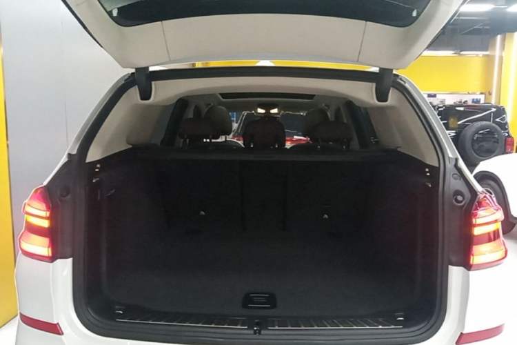 Used BMW X3 2021 Facelift xDrive28i M Sport Package Trunk
