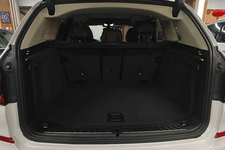 Used BMW X3 2021 Restyled xDrive30i Leading Edition M Sport Package Trunk