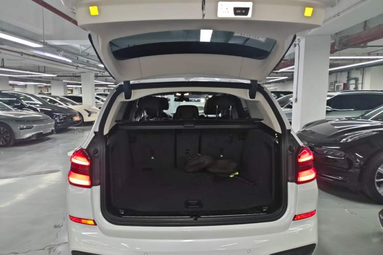 Used BMW X3 2021 xDrive28i M Sport Package Trunk