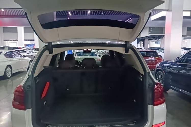 Used BMW X3 2021 xDrive25i M Sport Package Trunk