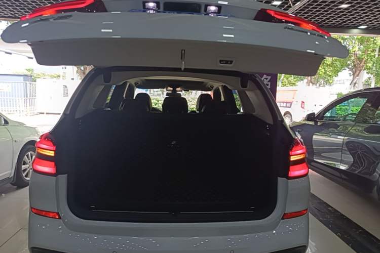 Used BMW X3 2021 xDrive30i Luxury Model with M Sport Package Trunk