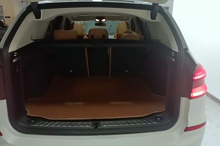 Used BMW X3 2021 xDrive28i Luxury Package Trunk