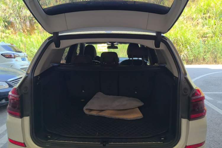 Used BMW X3 2021 Restyled xDrive25i M Sport Package Trunk