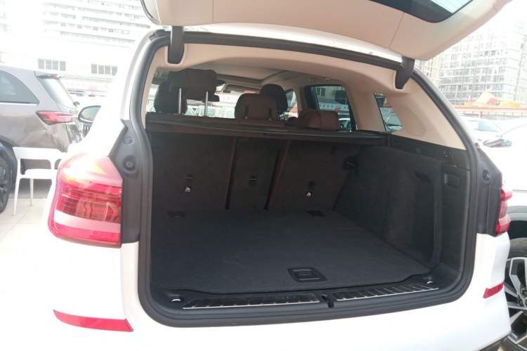 Used BMW X3 2021 xDrive28i M Sport Package Trunk