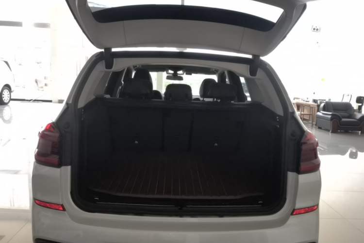 Used BMW X3 2021 xDrive28i M Sport Package Trunk