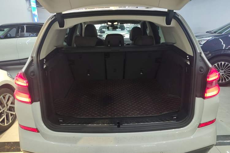 Used BMW X3 2021 xDrive28i M Sport Package Trunk