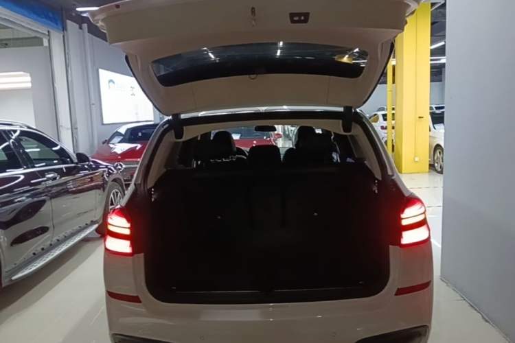 Used BMW X3 2021 xDrive28i M Sport Package Trunk