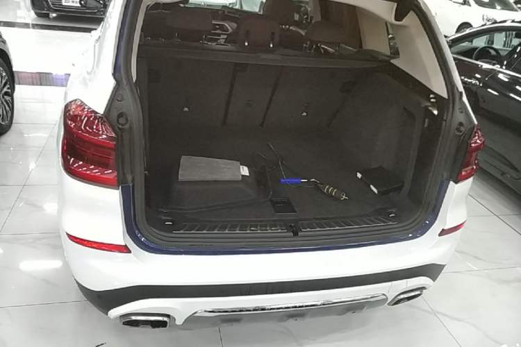 Used BMW X3 2021 xDrive25i Luxury Package Trunk