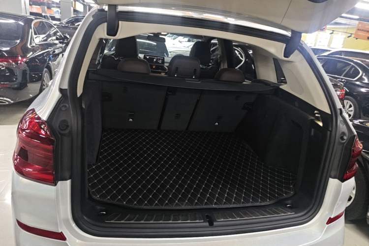 Used BMW X3 2021 xDrive30i Luxury Model with M Sport Package Trunk