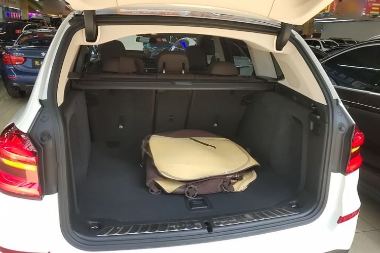 Used BMW X3 2021 xDrive28i Luxury Package Trunk