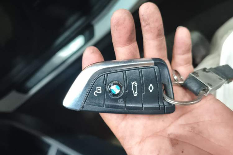 Used BMW X3 2021 xDrive28i Luxury Package Vehicle Key