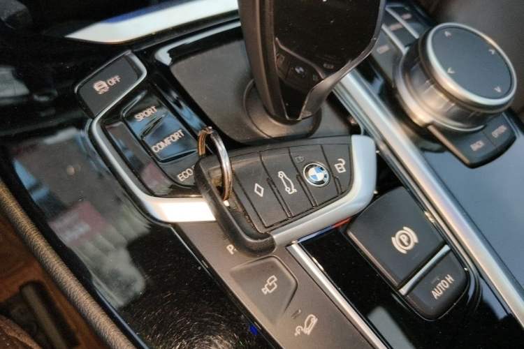 Used BMW X3 2021 xDrive30i Luxury Model with M Sport Package Vehicle Key
