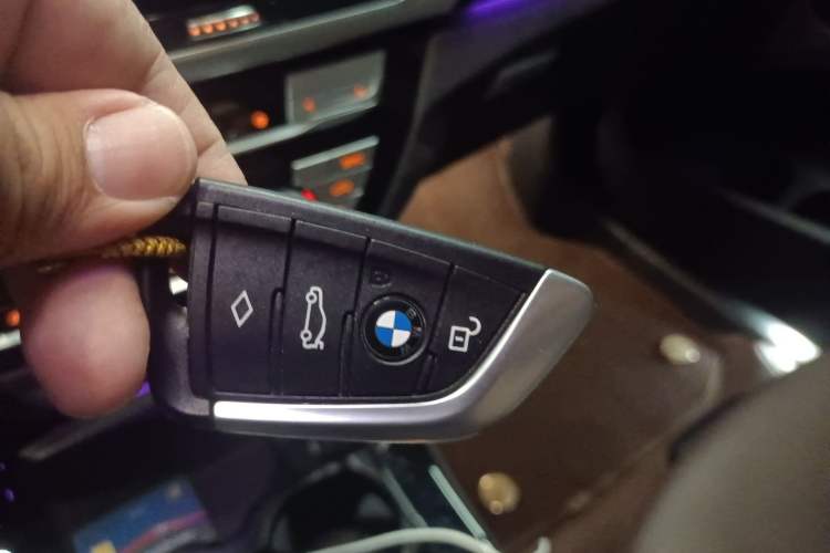 Used BMW X3 2021 xDrive25i Luxury Package Vehicle Key