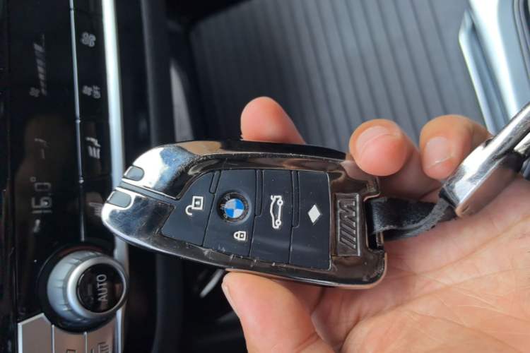 Used BMW X3 2021 xDrive25i Luxury Package Vehicle Key