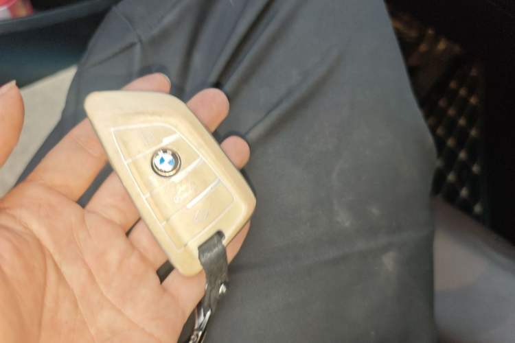 Used BMW X3 2021 xDrive28i Luxury Package Vehicle Key