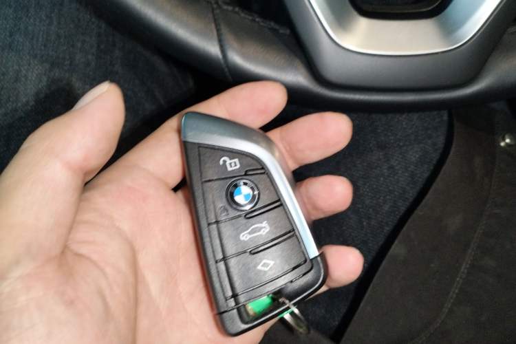 Used BMW X3 2021 xDrive28i Luxury Package Vehicle Key