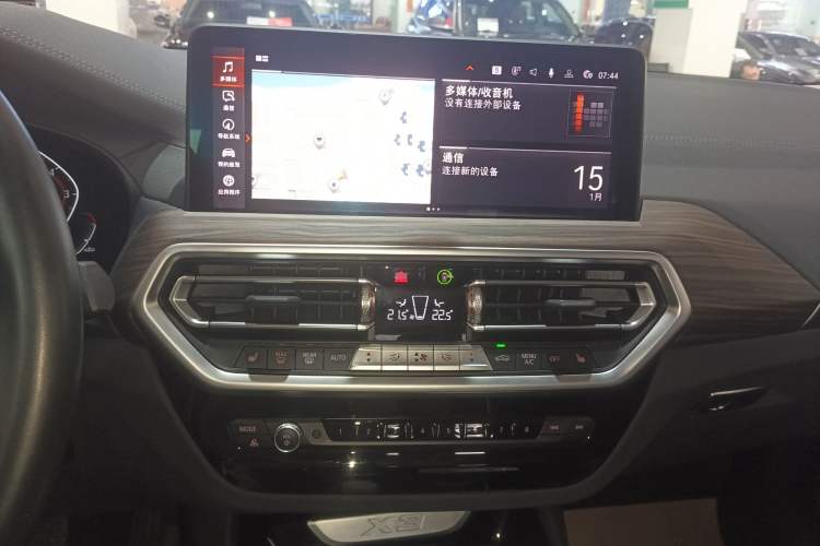 Used BMW X3 2022 xDrive30i Luxury Model M Night Sky Package Audio And AC Panel