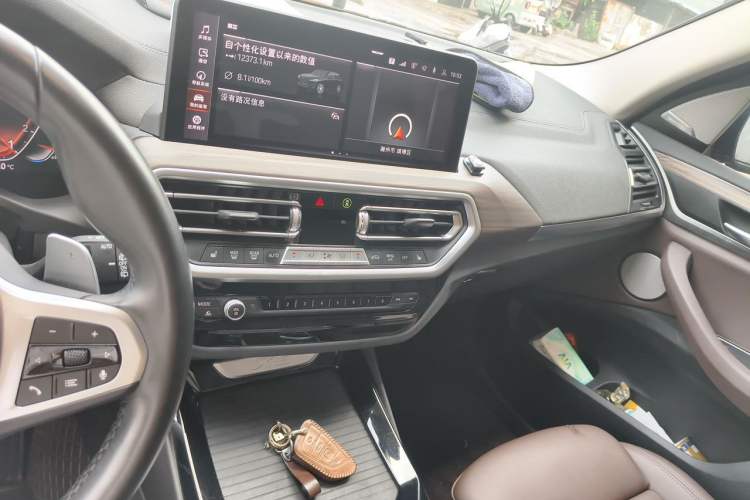 Used BMW X3 2022 Facelift xDrive30i Luxury Edition M Night Edition Package Audio And AC Panel