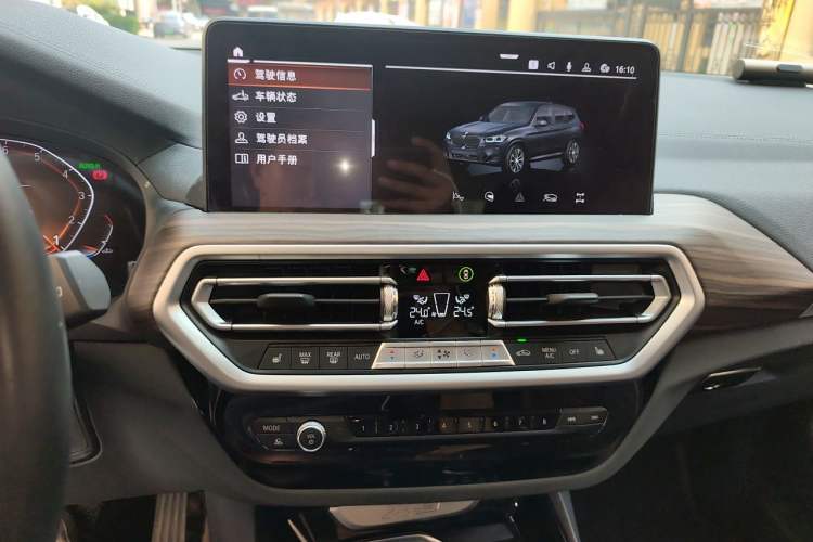 Used BMW X3 2022 xDrive30i Luxury Model M Night Sky Package Audio And AC Panel