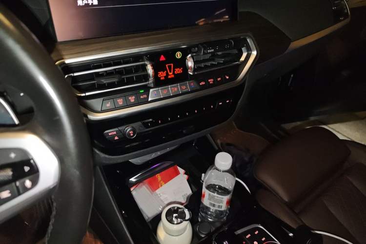 Used BMW X3 2022 xDrive30i Luxury Model M Night Sky Package Audio And AC Panel