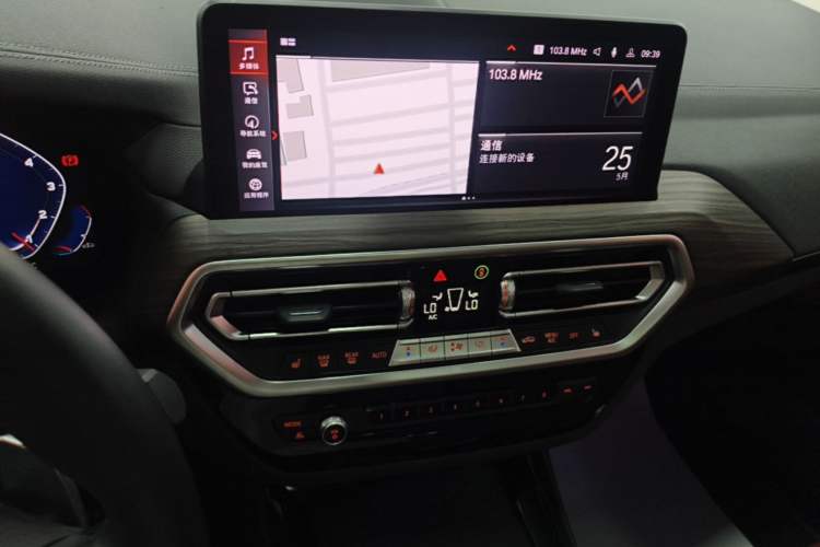 Used BMW X3 2022 Second Facelift xDrive30i Leading Edition M Night Sky Package Audio And AC Panel