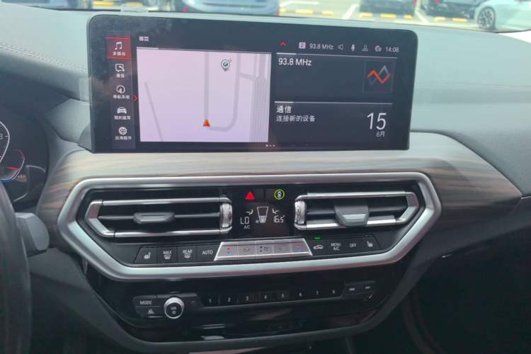 Used BMW X3 2022 xDrive30i Luxury Model M Night Sky Package Audio And AC Panel