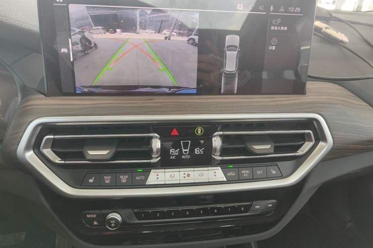 Used BMW X3 2022 xDrive30i Luxury Model M Night Sky Package Audio And AC Panel