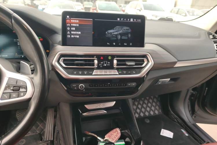 Used BMW X3 2022 xDrive30i Luxury Model M Night Sky Package Audio And AC Panel