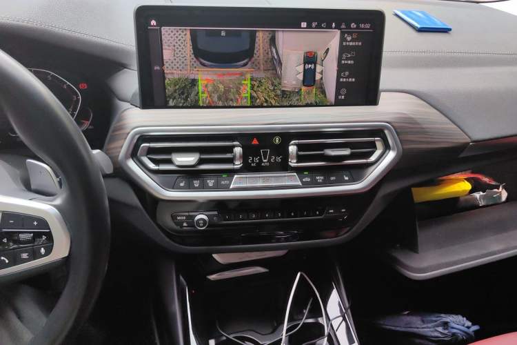 Used BMW X3 2022 Facelift xDrive30i Luxury Edition M Night Edition Package Audio And AC Panel