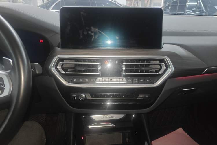 Used BMW X3 2022 xDrive30i Luxury Model M Night Sky Package Audio And AC Panel