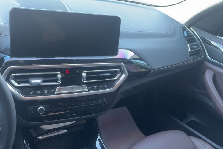 Used BMW X3 2022 Restyled xDrive25i M Sport Package Audio And AC Panel