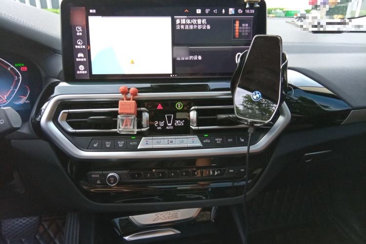 Used BMW X3 2022 xDrive25i M Sport Package Audio And AC Panel