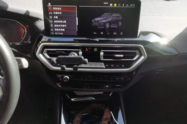 Used BMW X3 2022 xDrive25i M Sport Package Audio And AC Panel