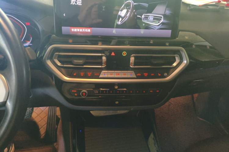Used BMW X3 2022 xDrive25i M Sport Package Audio And AC Panel