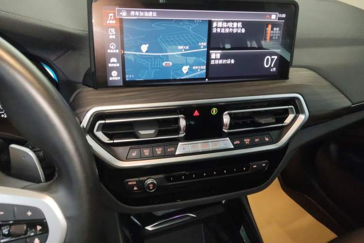 Used BMW X3 2022 Facelift xDrive30i Luxury Edition M Night Edition Package Audio And AC Panel