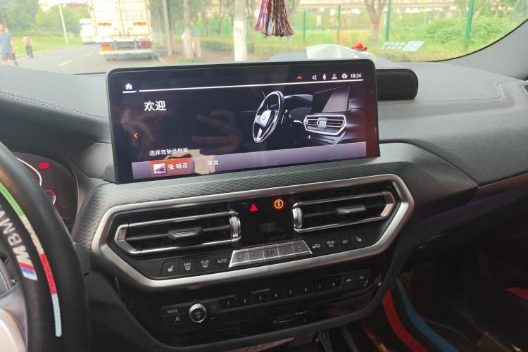Used BMW X3 2022 Restyled xDrive30i Luxury Edition M Night Sky Package Audio And AC Panel