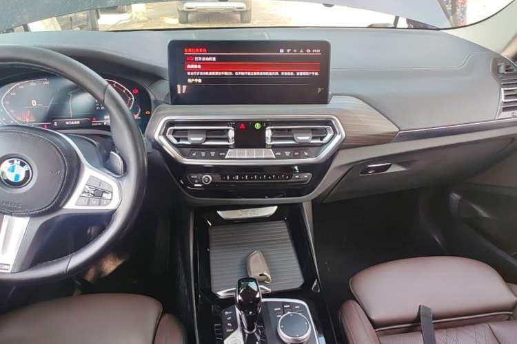 Used BMW X3 2022 Facelift xDrive30i Luxury Edition M Night Edition Package Audio And AC Panel