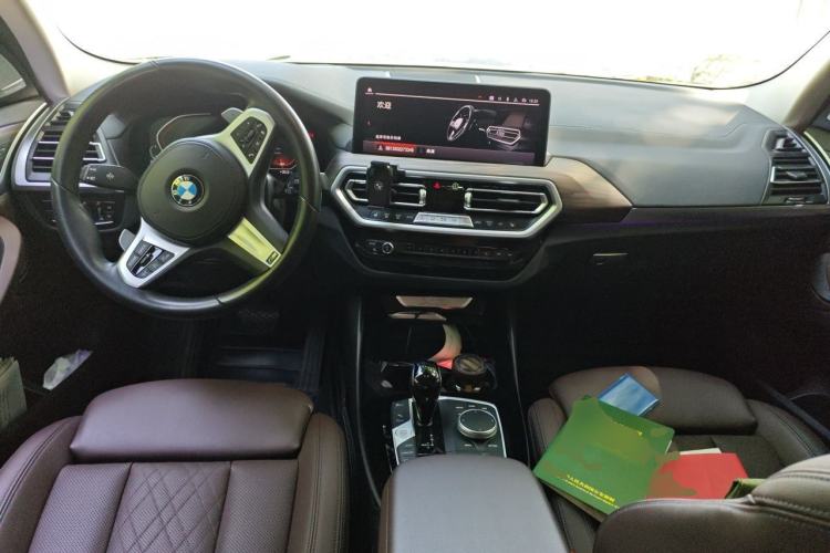 Used BMW X3 2022 xDrive30i Luxury Model M Night Sky Package Center Console