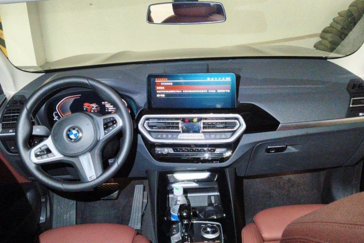 Used BMW X3 2022 xDrive25i M Sport Package Center Console